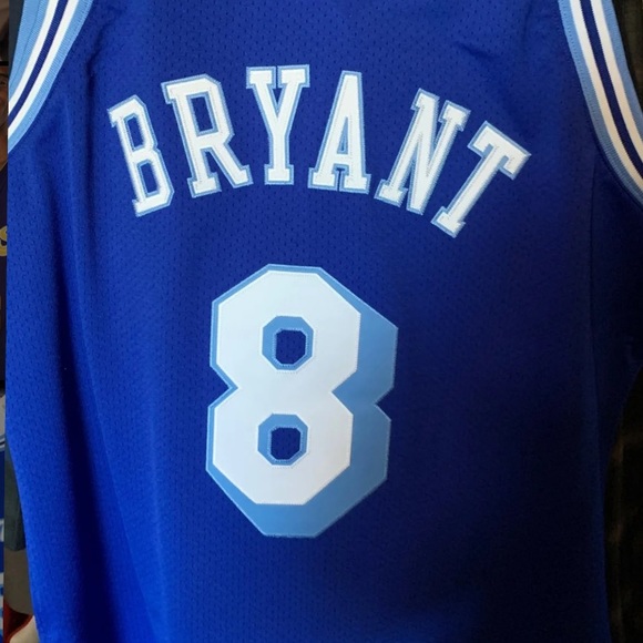 Kobe Bryant jersey - Picture 5 of 5